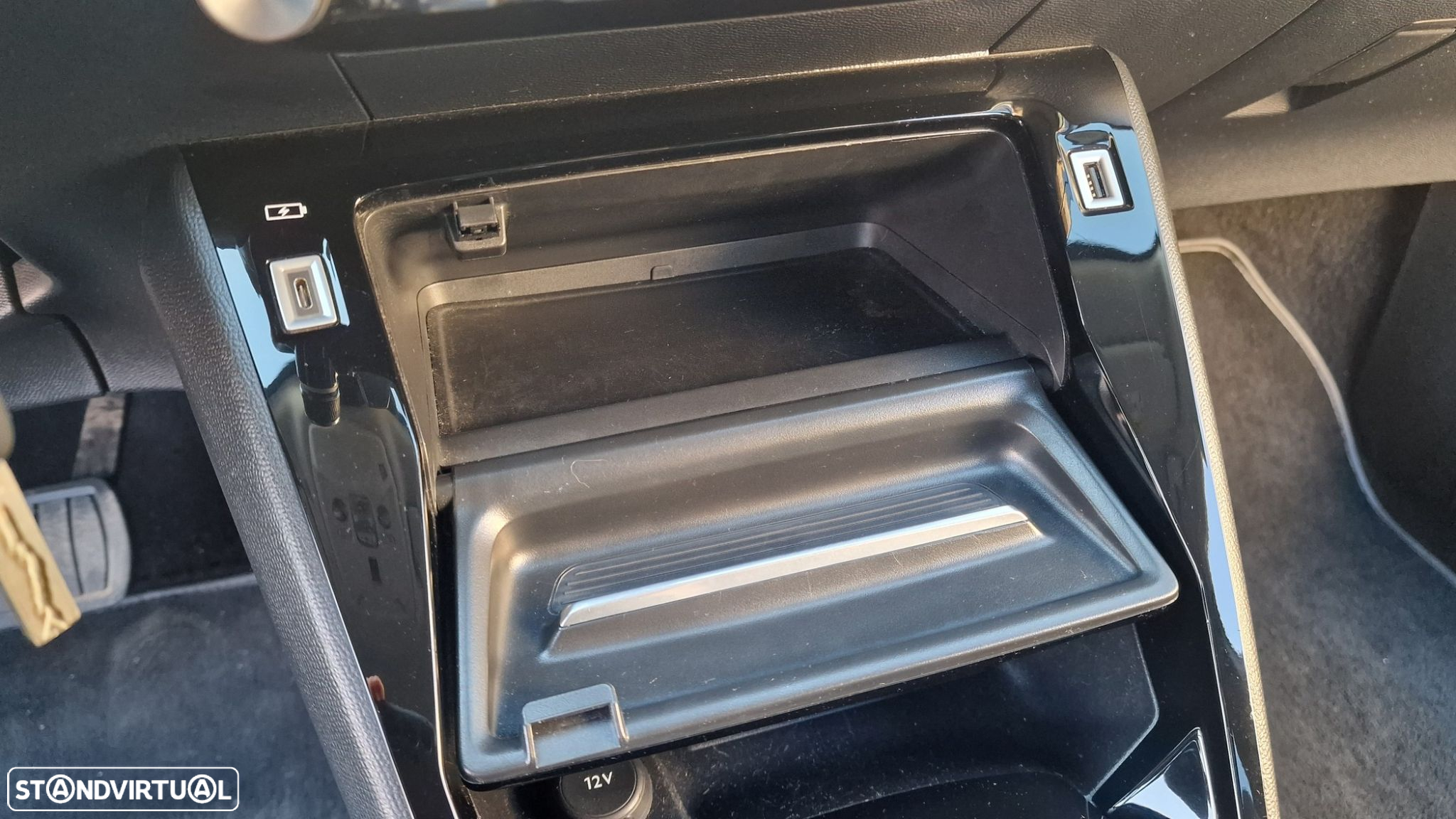 Peugeot 2008 1.5 BlueHDi Allure EAT8 - 20