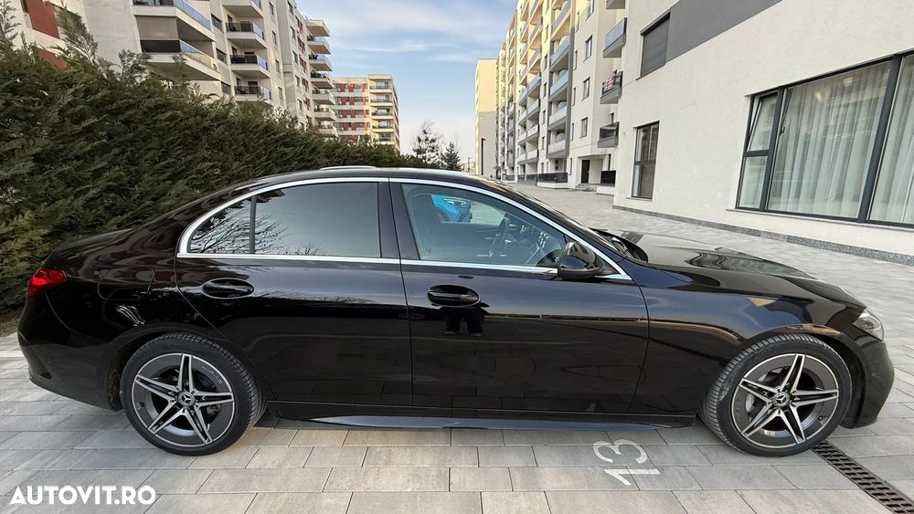 Mercedes-Benz C 300 4Matic 9G-TRONIC AMG Line - 11