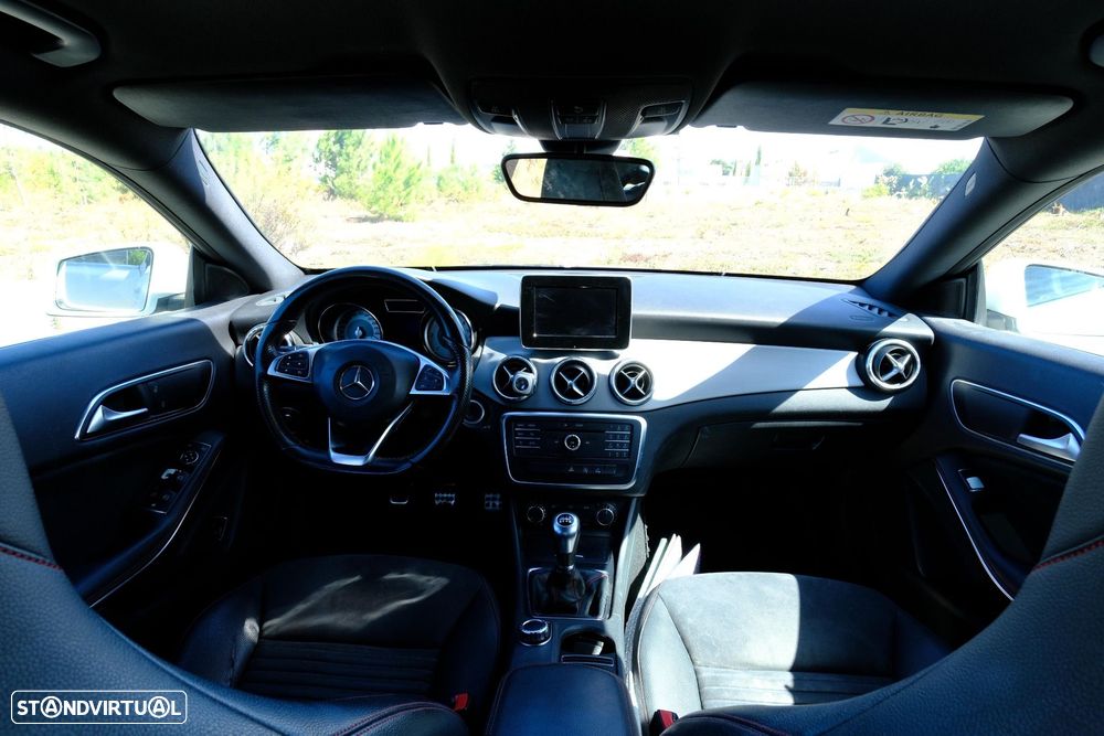 Mercedes-Benz CLA 180 CDI AMG Line - 13