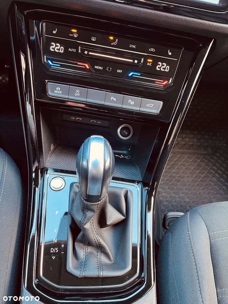 Volkswagen Touran 1.5 TSI EVO Highline DSG - 25