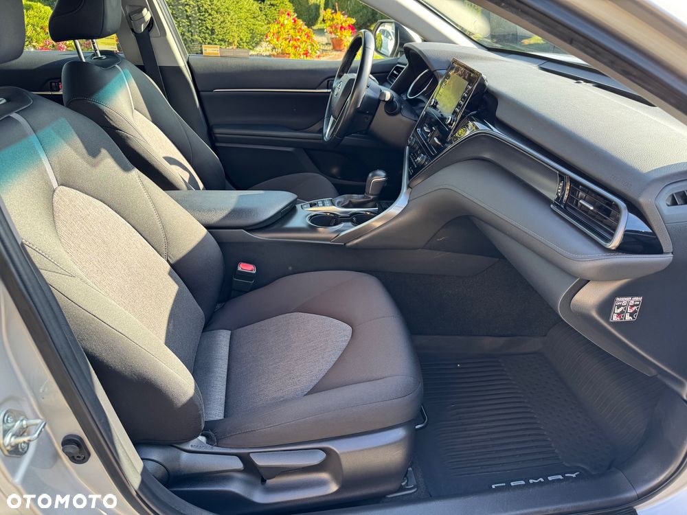 Toyota Camry 2.5 Hybrid Comfort CVT - 16