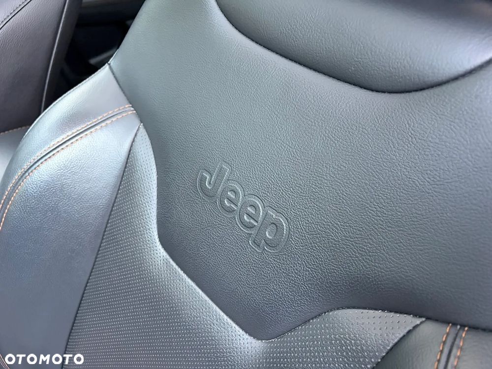 Jeep Compass - 25