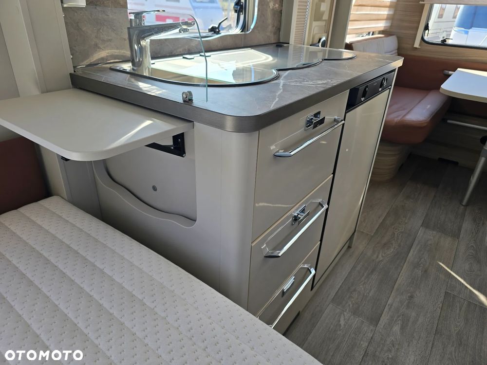 Burstner 490 AVERSO HARMONY tapczny salonka hobby przyczepa kempingowa - 28