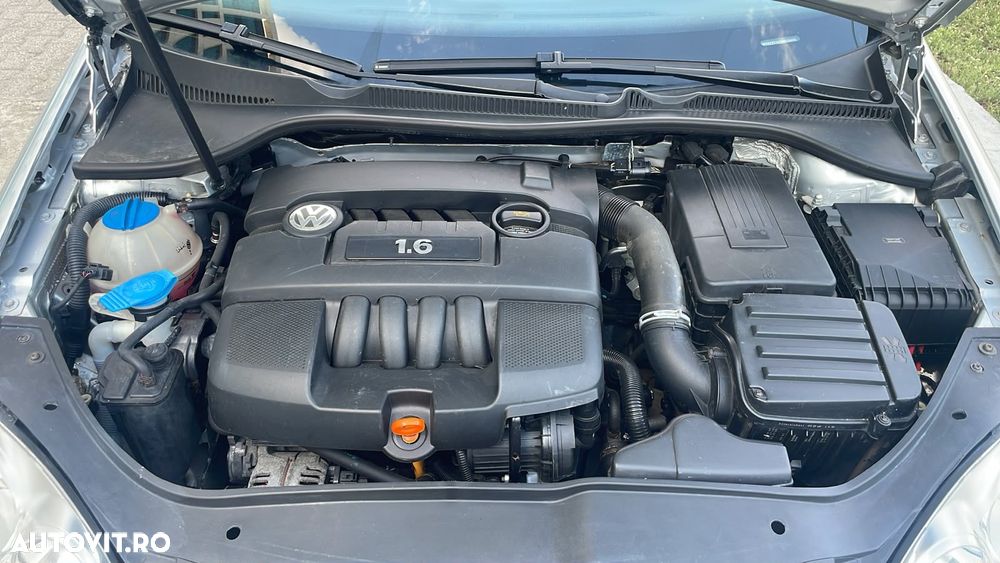 Volkswagen Golf - 9