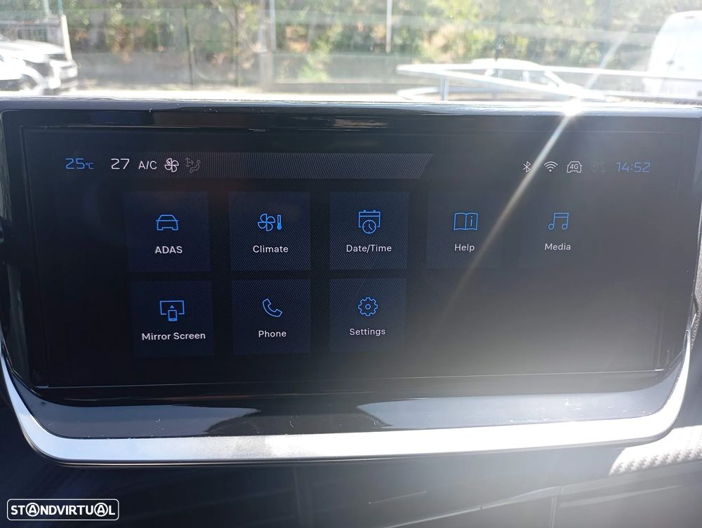 Peugeot 2008 1.2 Hybrid Allure e-DCS6 - 13