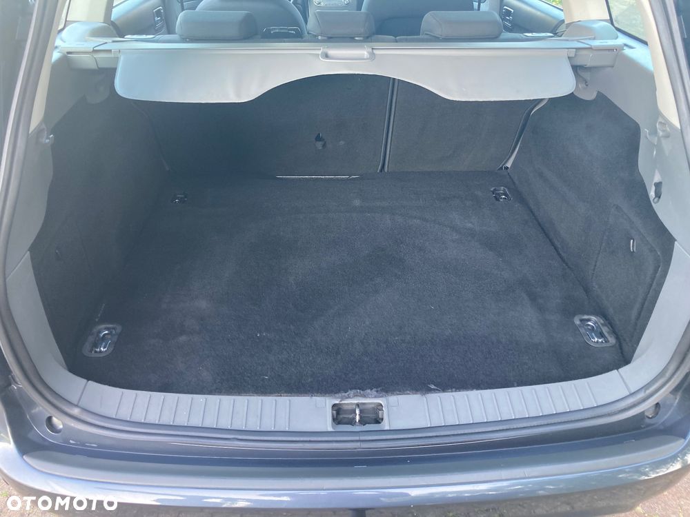 Ford Focus 1.8 FF Ambiente - 23