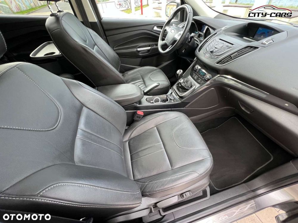 Ford Kuga - 31
