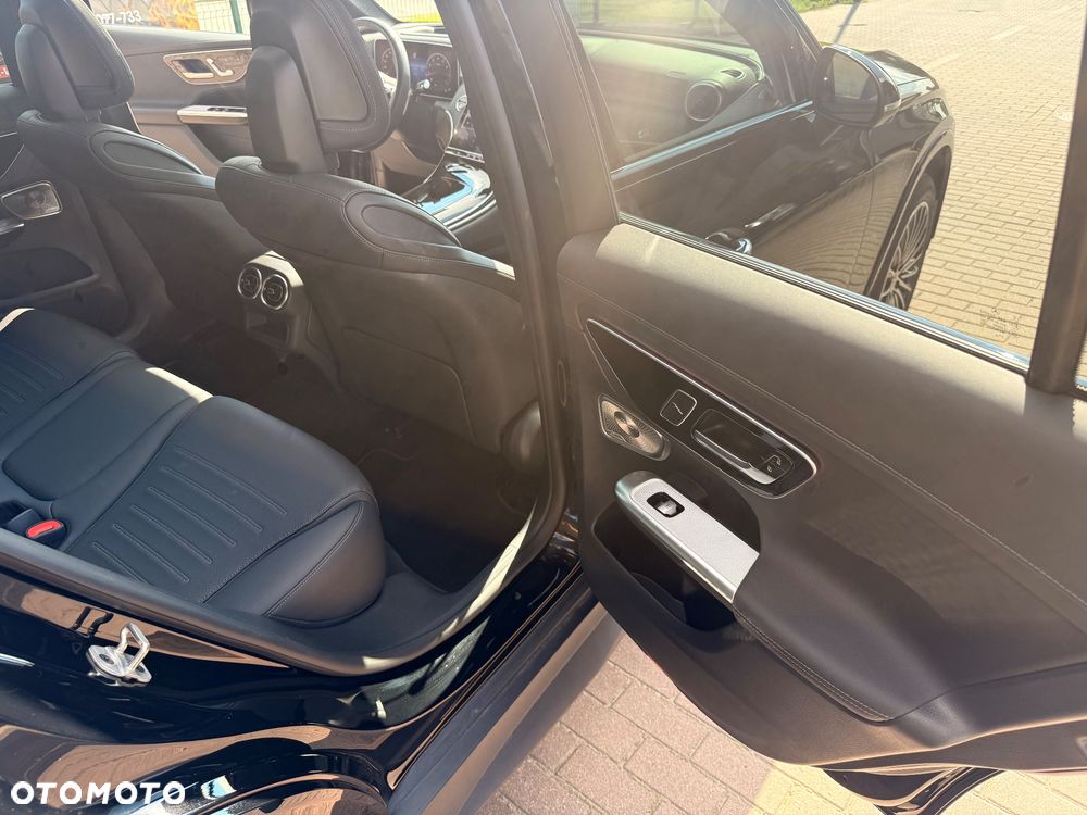 Mercedes-Benz GLC - 24