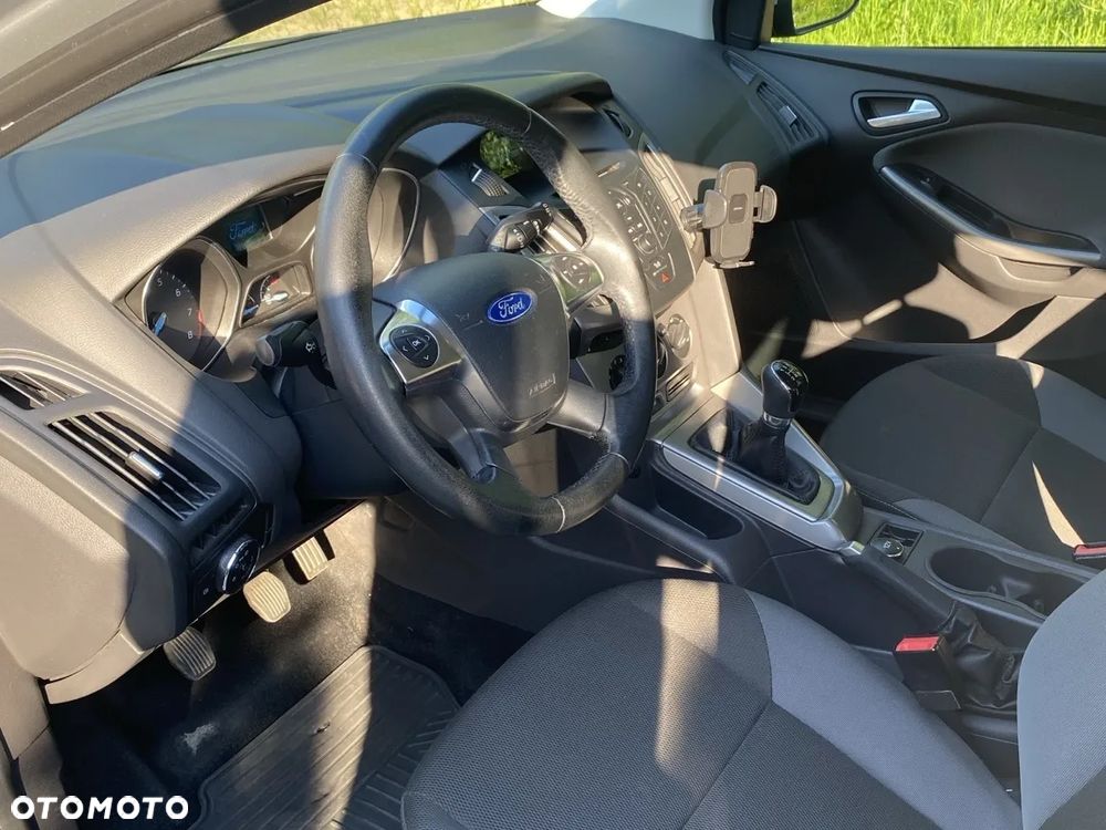 Ford Focus - 10