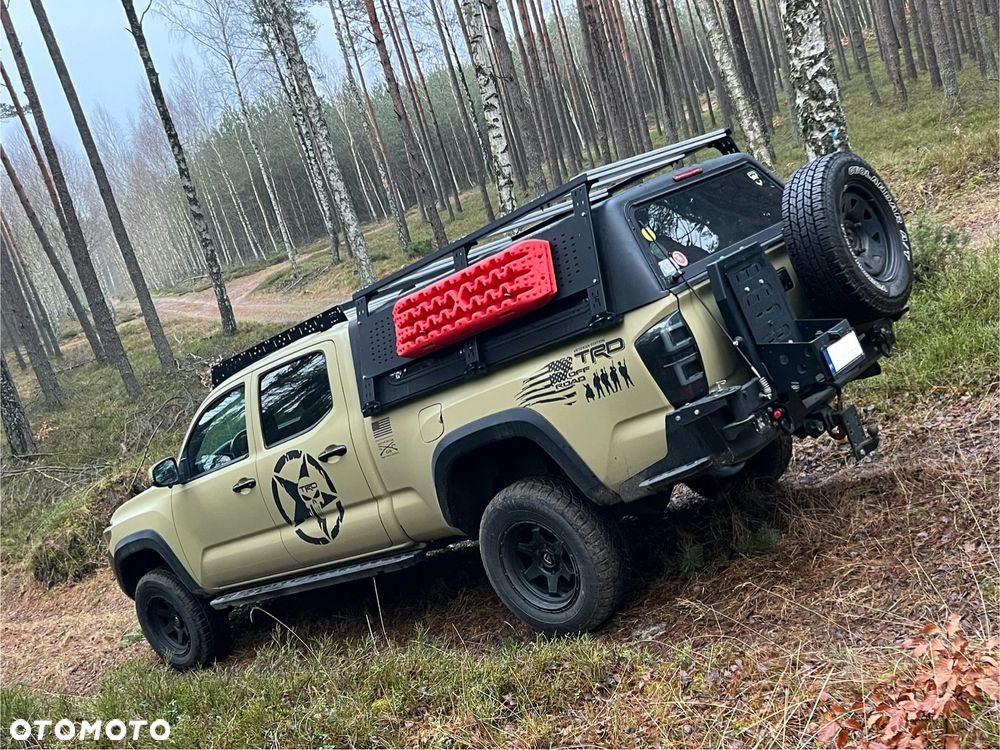 Toyota Tacoma - 10