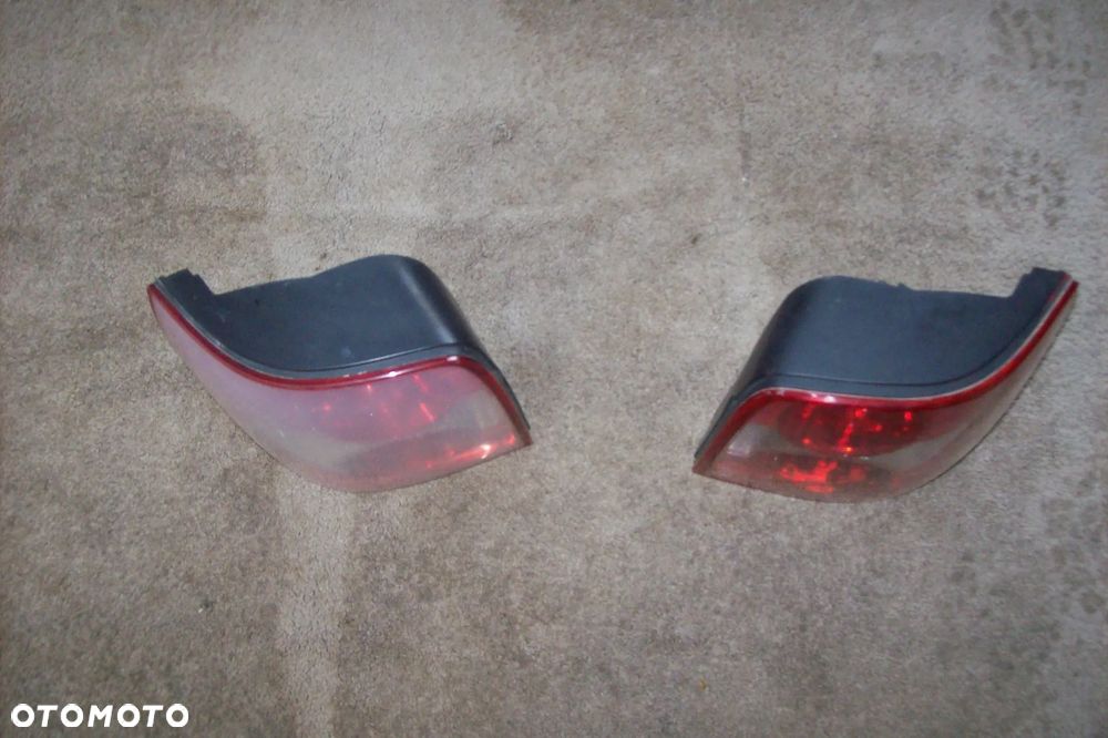 LAMPA TYLNA PRAWA VW PASSAT B-5 KOMBI LIFT - 4