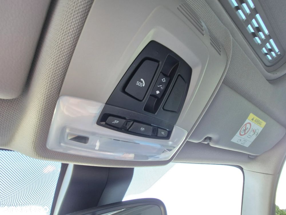 BMW Seria 1 118d - 24