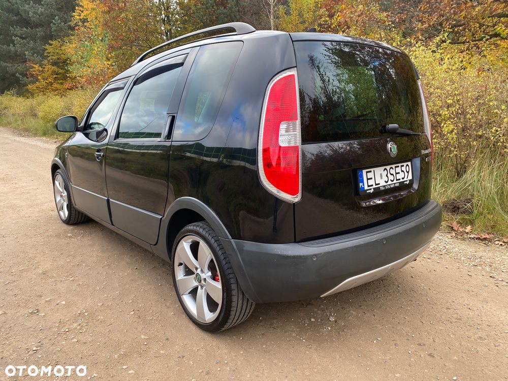 Skoda Roomster 1.6 16V Scout PLUS EDITION - 10
