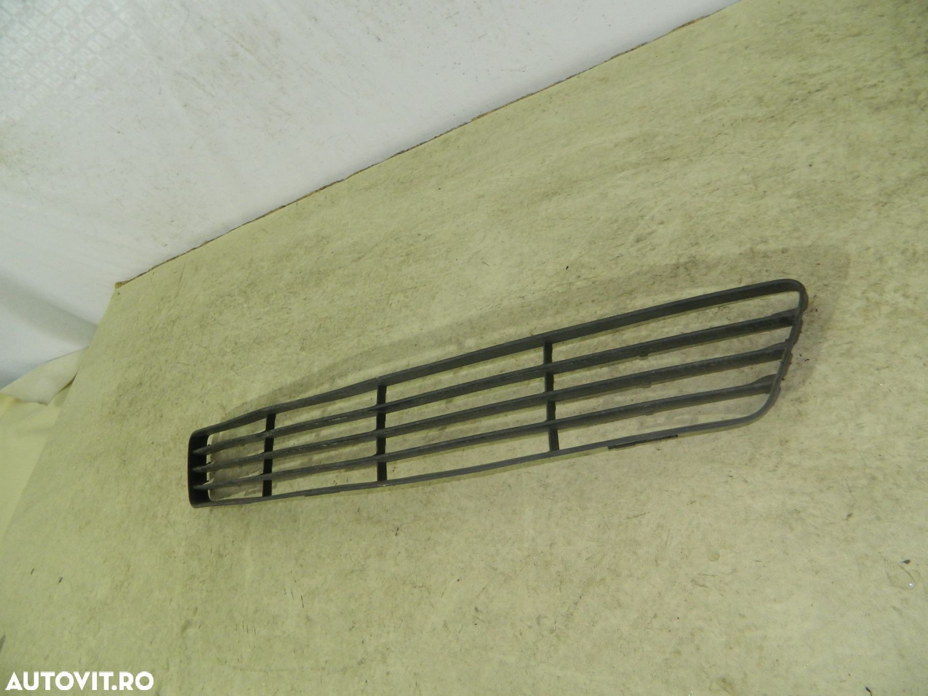 Grila centrala bara fata, Ford Fiesta, 2005, 2006, 2007, 2007, 2008,, 2S61-A018A58-A - 3