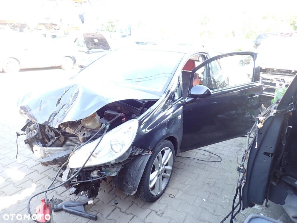 CZĘŚCI - Opel Corsa D 1,4 90KM Z14XEP HB 3D 5B F13 lakier Z20R 2009r. INDEX - 10106 - 1