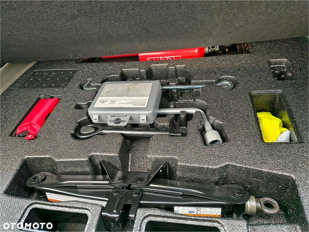 Toyota Camry 2.5 Hybrid Comfort CVT - 17