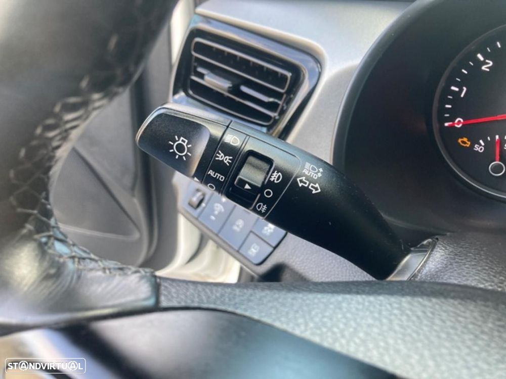 Kia Rio 1.0 T-GDI 100 Vision — fotografia 17