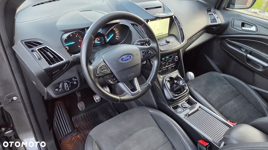 Ford Kuga 2.0 TDCi 4x4 ST-Line - 21