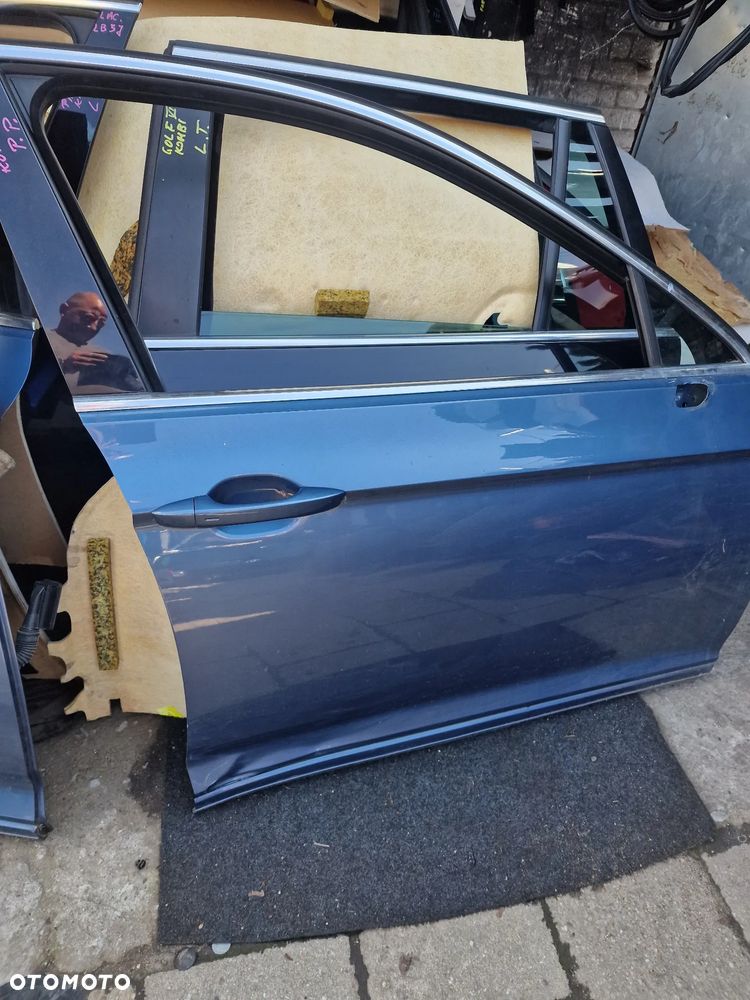 Drzwi  prawy  przód  vw  Passat  B8 - 2