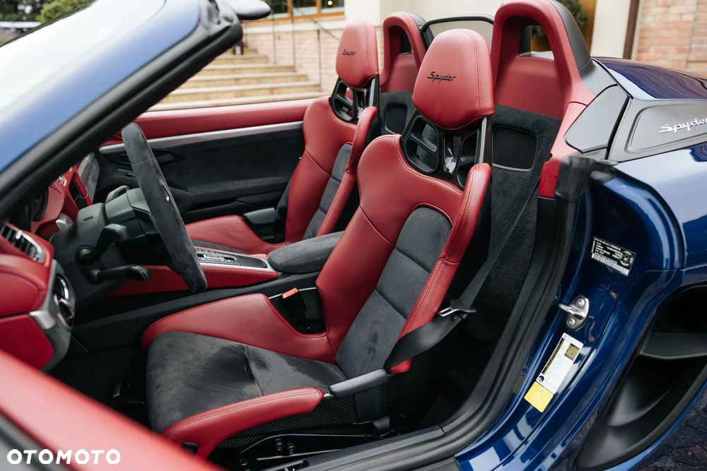Porsche 718 Boxster Spyder - 13