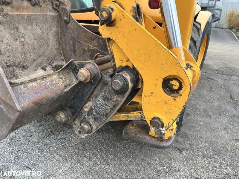 JCB 4CX - 28