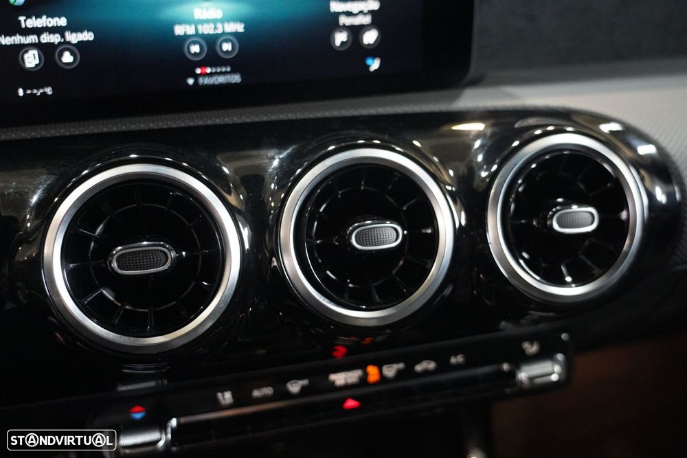 Mercedes-Benz A 180 d AMG Line - 17