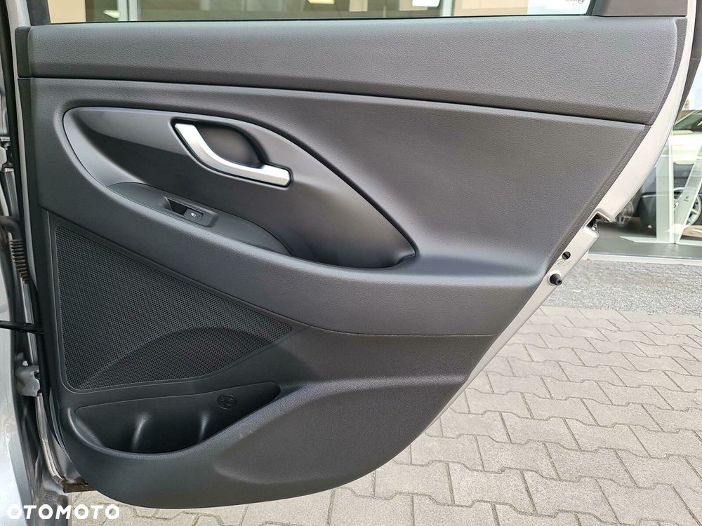 Hyundai i30 1.5 T-GDI 48V Modern - 26