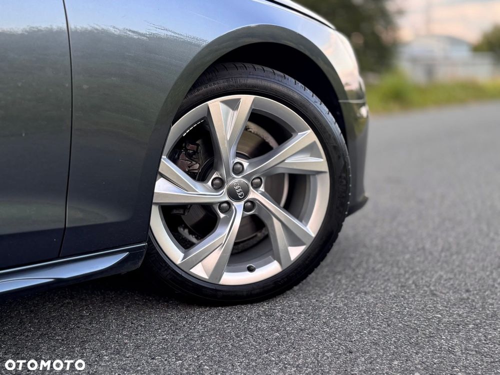 Audi A4 Avant 35 TFSI Sport S tronic - 18