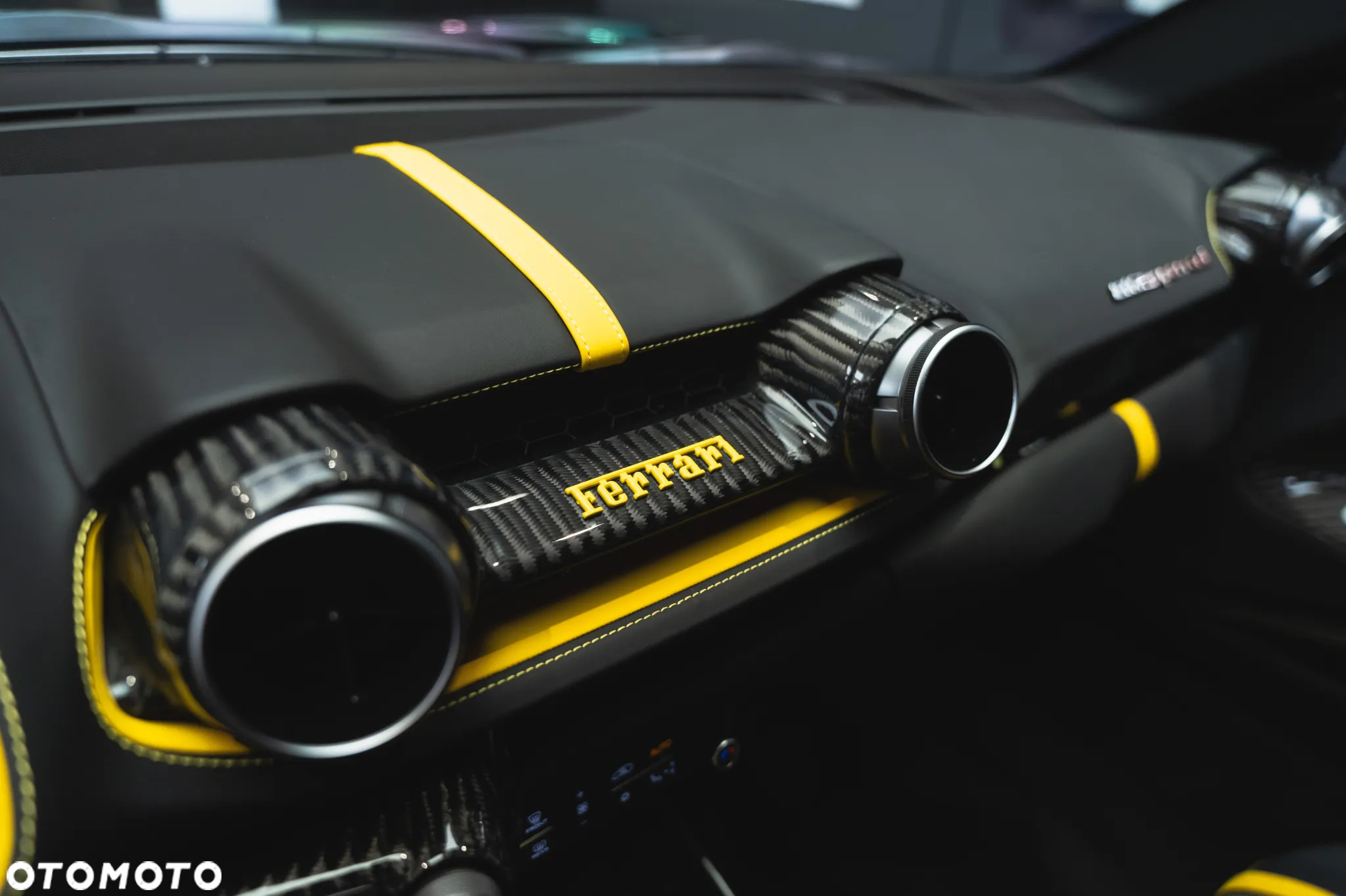 Ferrari 812 Superfast - 17
