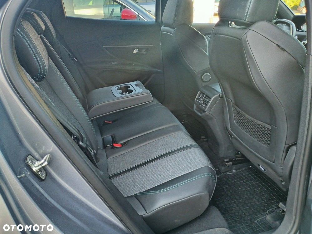 Peugeot 3008 1.2 PureTech Allure Pack S&S EAT8 - 16