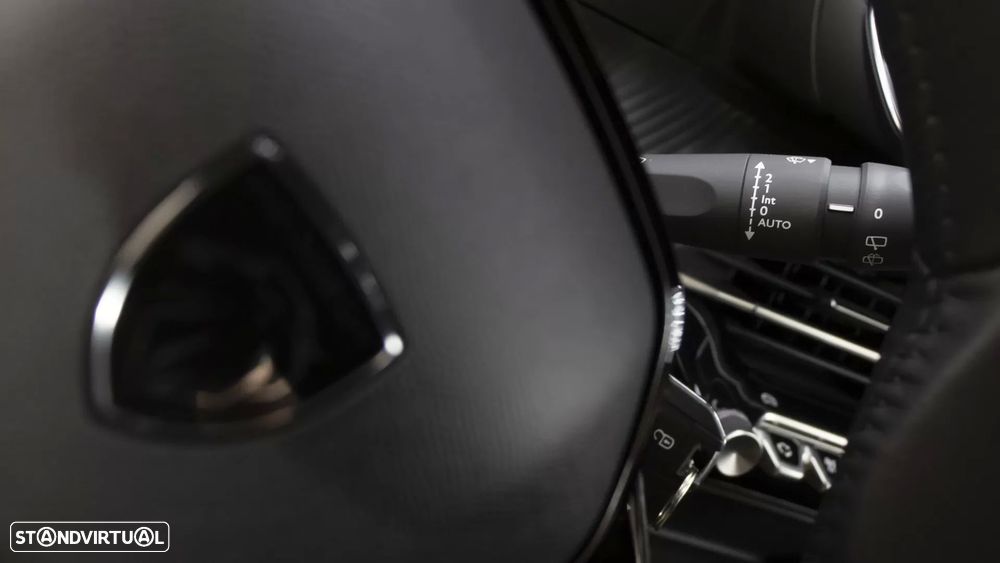 Peugeot 2008 1.2 PureTech Style - 24