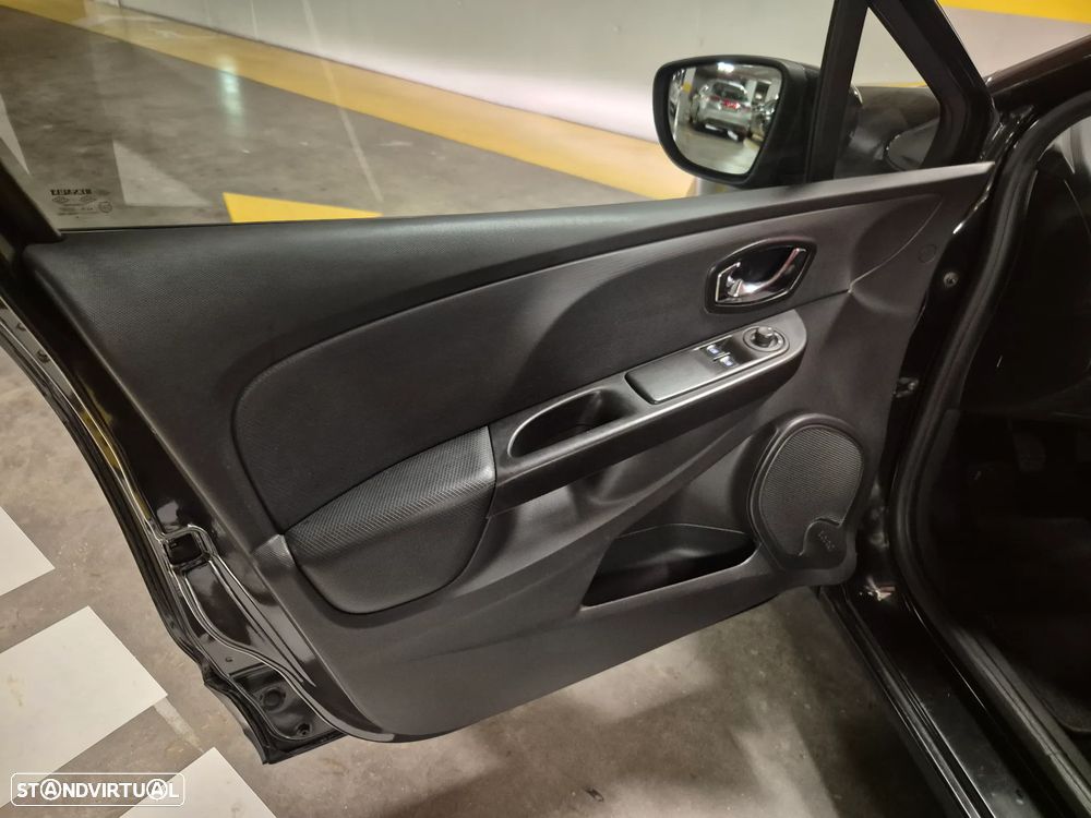 Renault Clio Sport Tourer 1.5 dCi Dynamique S - 20