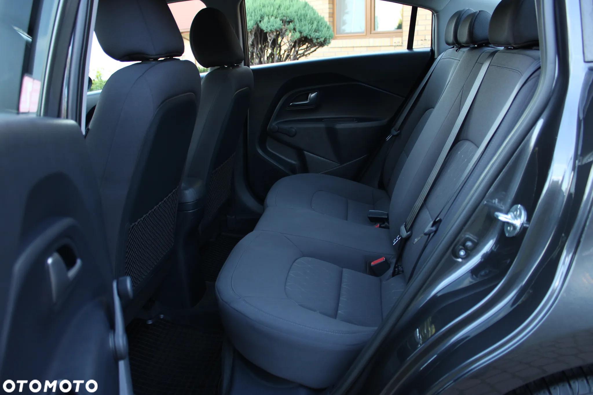 Kia Rio 1.4 M - 20