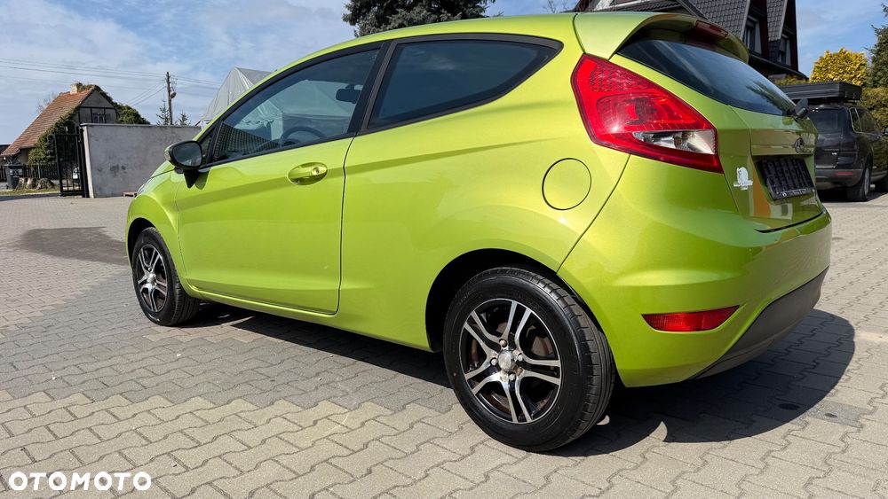 Ford Fiesta 1.25 Champions Edition - 24