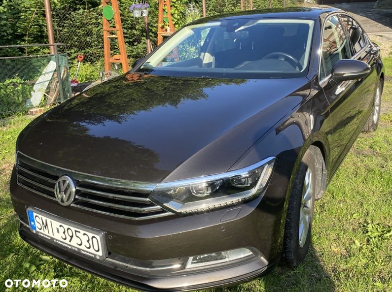 Volkswagen Passat - 2
