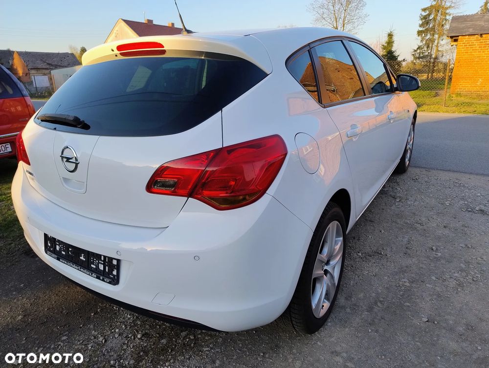 Opel Astra 1.6 ECOFLEX Start/Stop Color Edition - 23