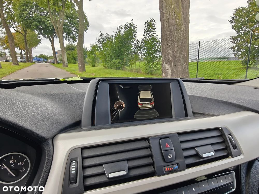 BMW Seria 3 318d Edition M Sport Shadow - 24