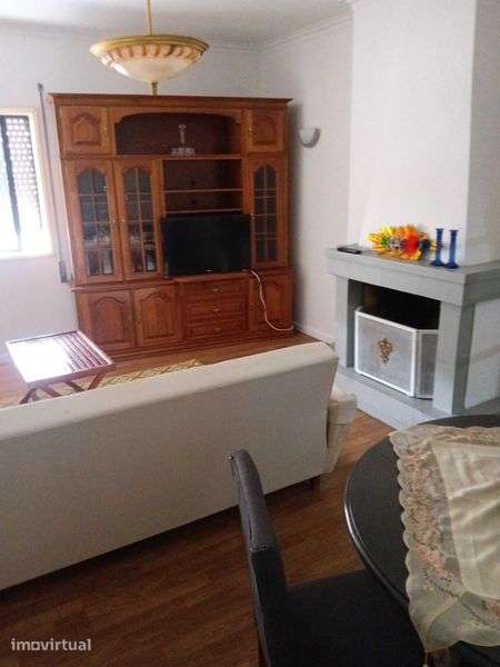 Arrenda-se Apartamento T2 A Professores - Grande imagem: 4/9
