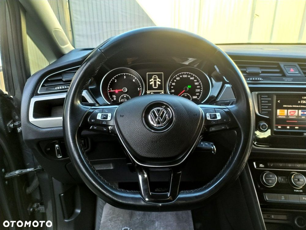 Volkswagen Touran 2.0 TDI BMT Comfortline Plus DSG - 16