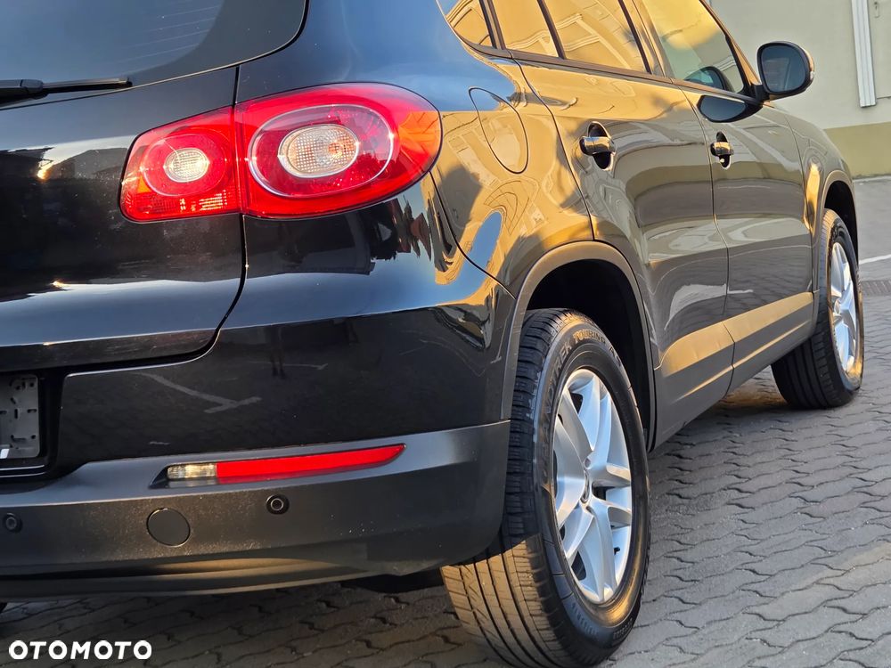 Volkswagen Tiguan 2.0 TDI DPF BlueMotion Technology Sport & Style - 20