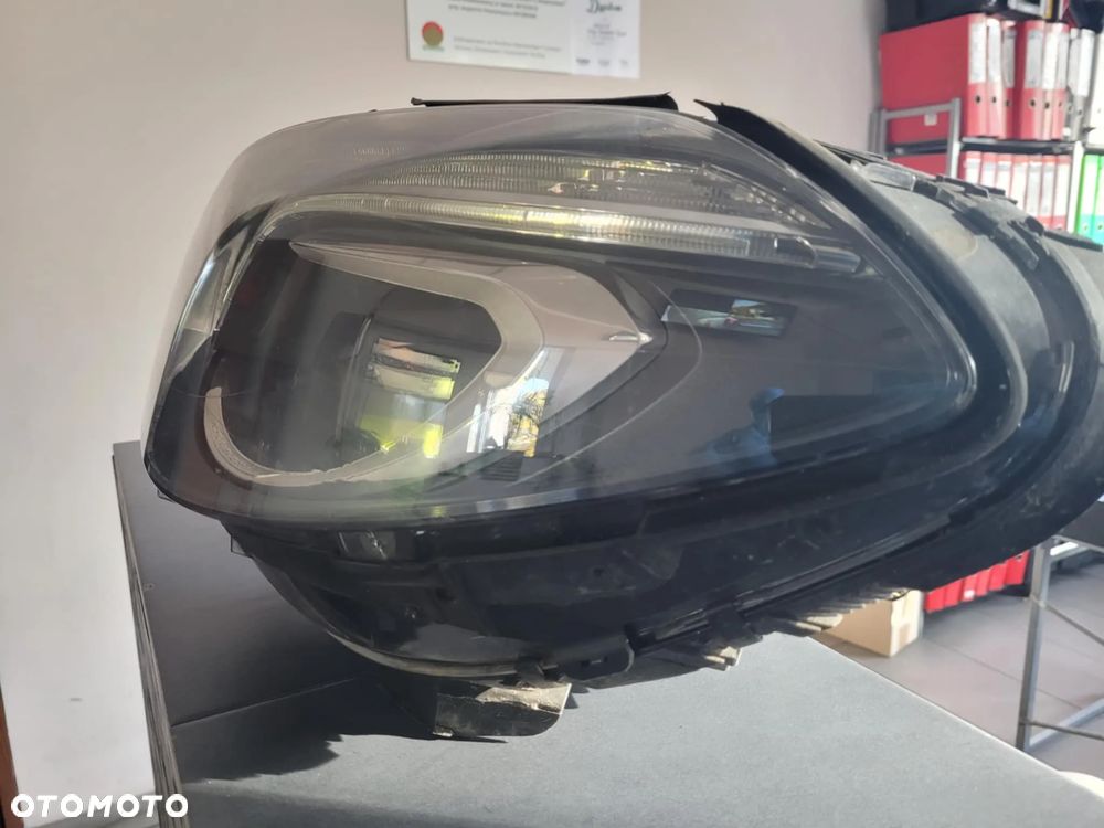 Lampa lewa przednia Mercedes w246 - 3