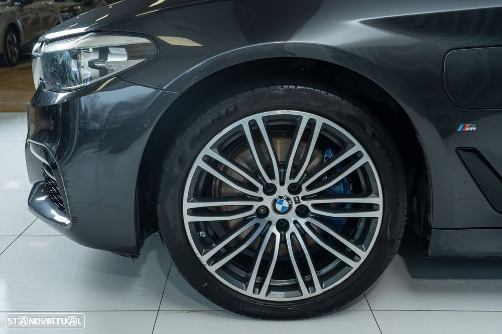 BMW 530 e Pack M - 34
