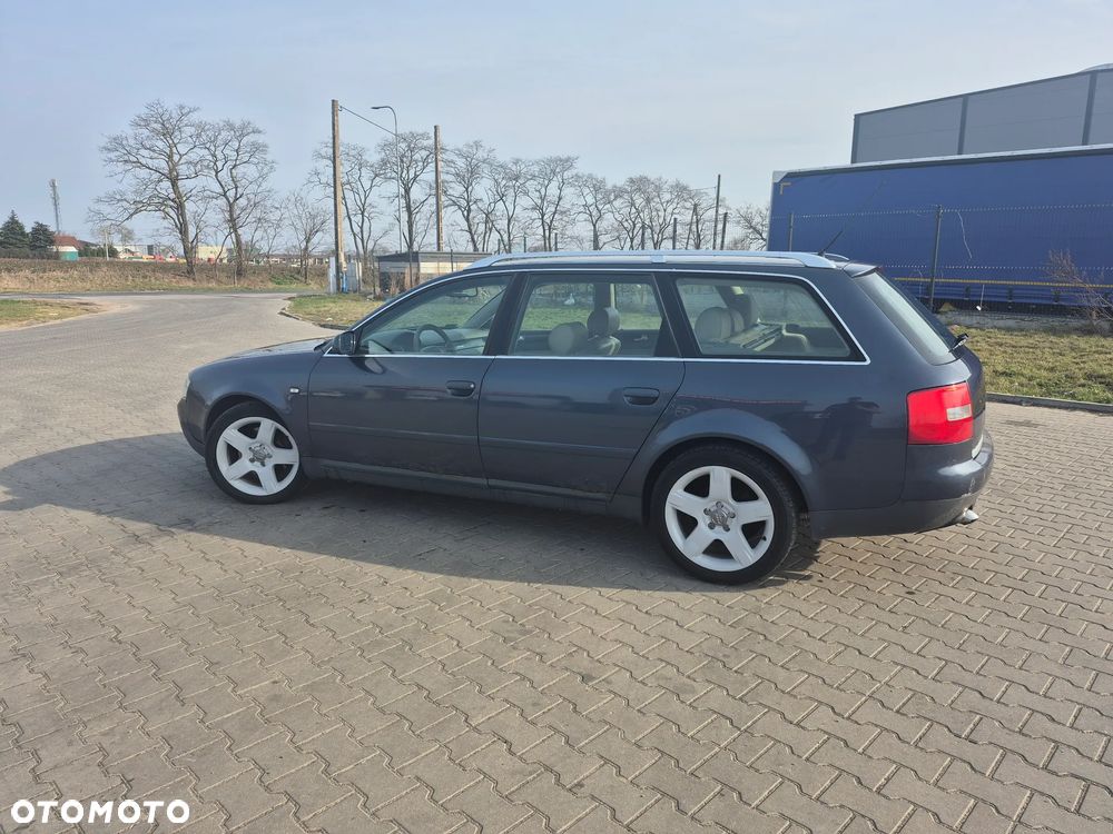 Audi A6 Avant 2.4 quattro - 4