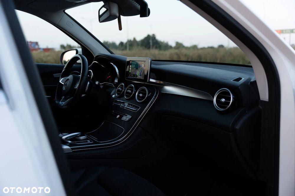Mercedes-Benz GLC - 26