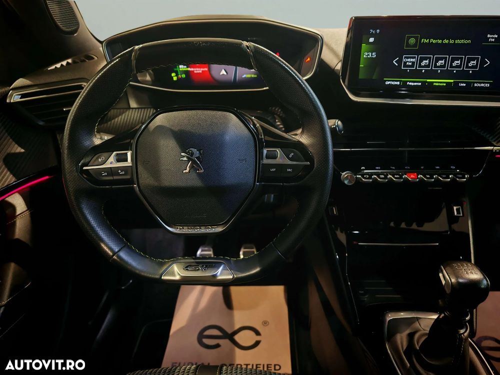 Peugeot 2008 PureTech 130 Stop&Start GT-Line Edition - 17