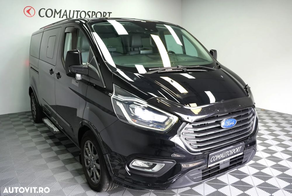 Ford Tourneo Custom - 1