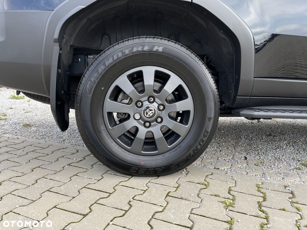 Toyota Land Cruiser - 19