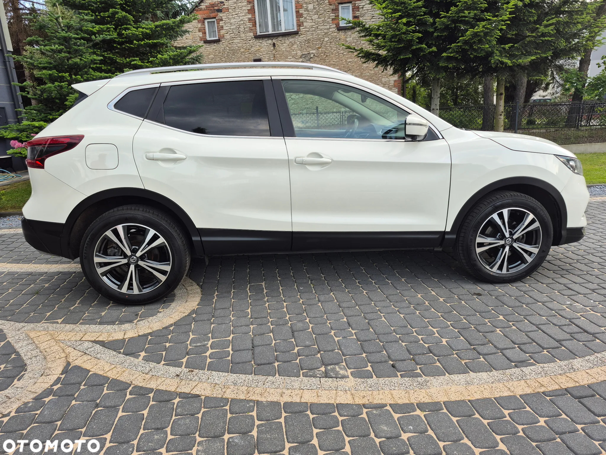 Nissan Qashqai - 14