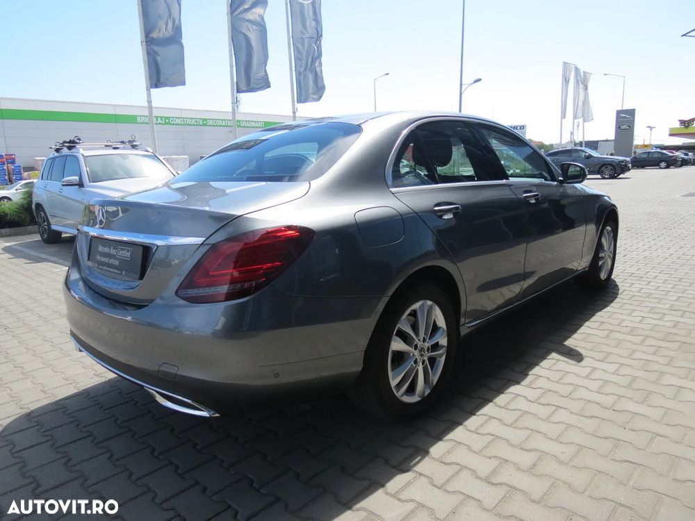 Mercedes-Benz C 220 d 4MATIC Aut - 3