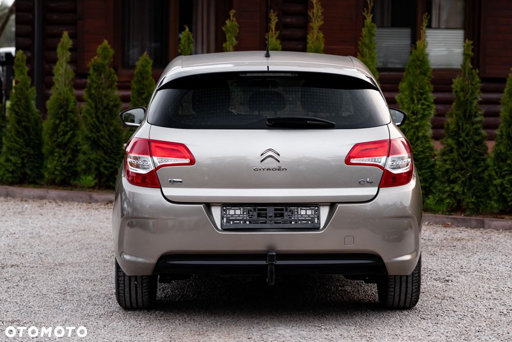 Citroën C4 e-HDi 110 Selection - 11